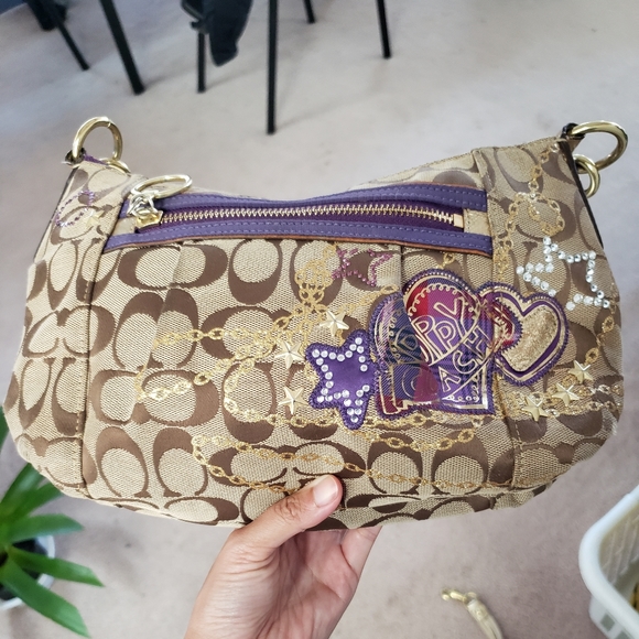 Coach special edition purple gold stars poppy purse on signature canvas - Picture 2 of 5